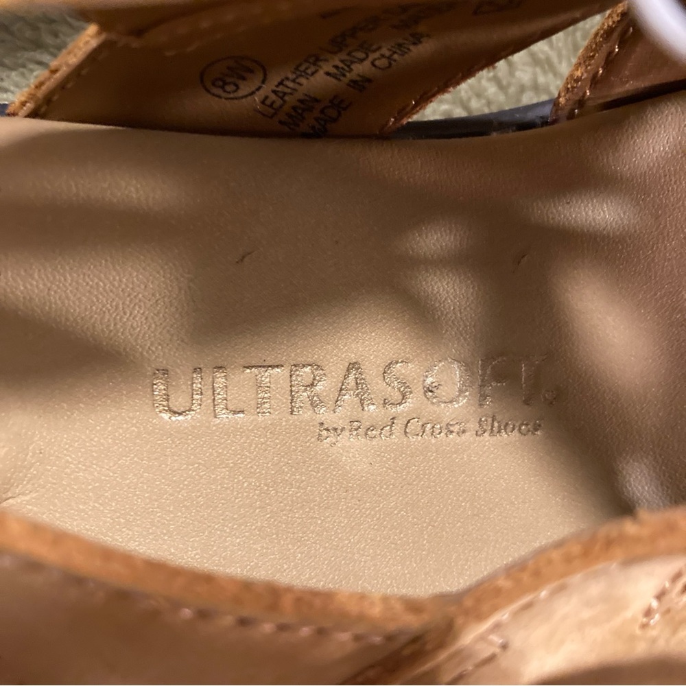 NIB Vintage Ultrasoft by Red Cross Leather Sandals Size 8W - Picture 6 of 12